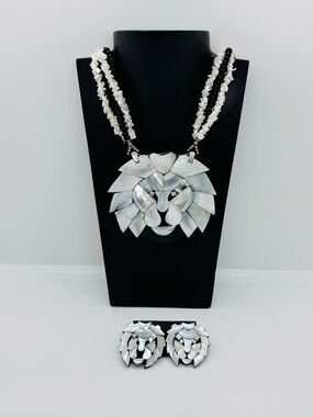 Vintage Lee Sands Mother of Pearl Lion Necklace & Earrings